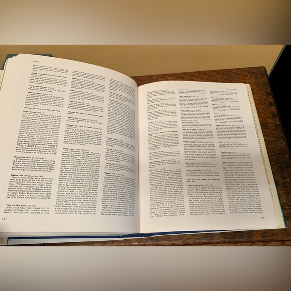 MINIATURES Dictionary and Guide Daphne Foskett 1987 - Picture 10 of 11